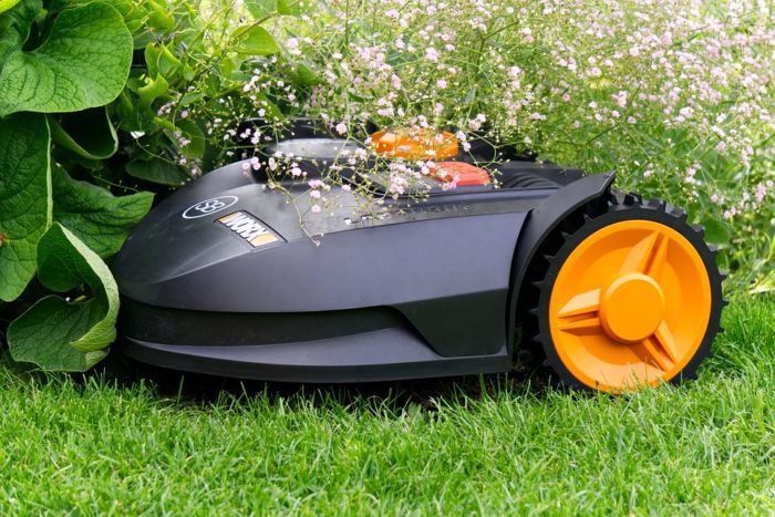 How to select lawn mower for hilly area