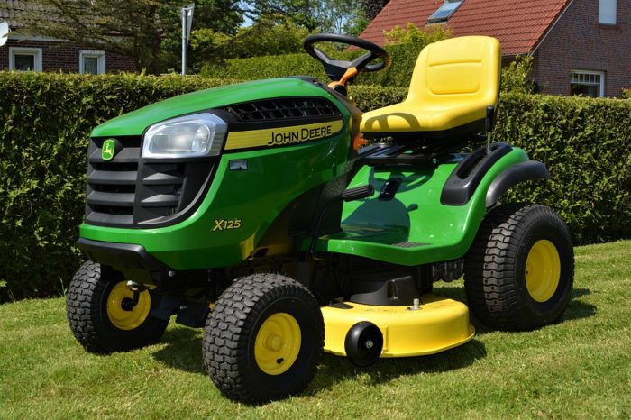 How to choose  Lawn Mower Lift