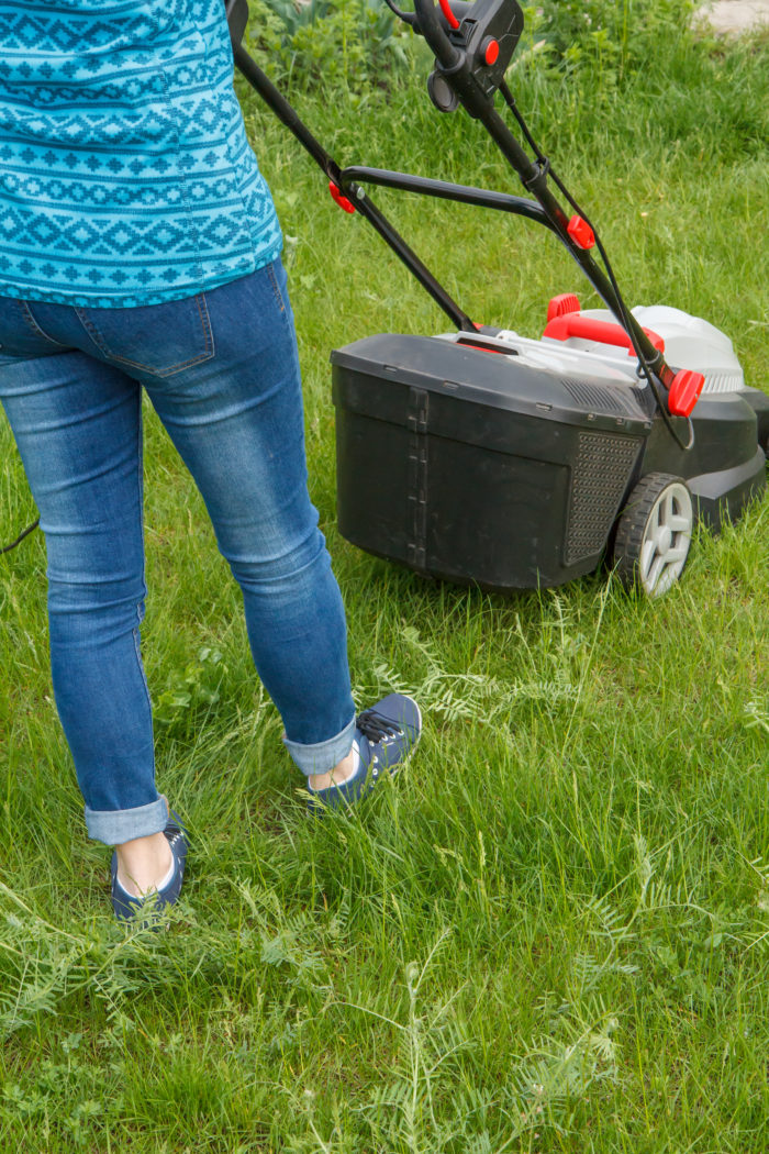 How to choose commercial walk behind lawn mower